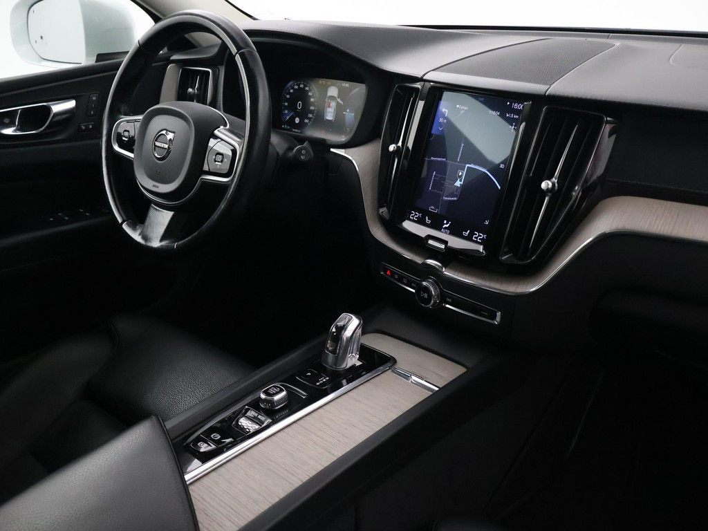 Volvo XC60 2.0 T8 TWIN ENGINE 390 PK AWD INSCRIPTION 57212485-0.jpg | Autobedrijf Hazet