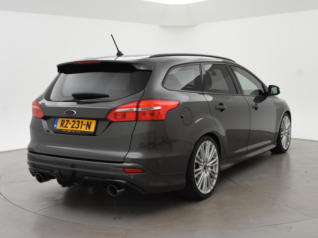 Ford Focus Wagon 1.0 ST-LINE + 19 INCH RS LMV | SPORTUITLAAT 57517355-0.jpg | Autobedrijf Hazet