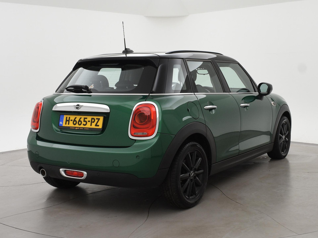 MINI 5-Deurs 1.5 COOPER 136 PK 5-DEURS BRITISH RACING GREEN 57651013-0.jpg | Autobedrijf Hazet