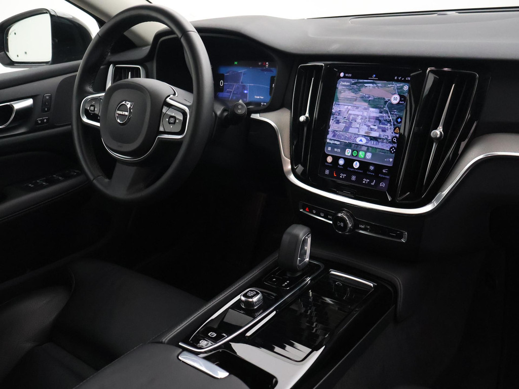 Volvo V60 2.0 T6 PLUG IN HYBRID 350 PK AWD PLUS DARK 57698814-0.jpg | Autobedrijf Hazet