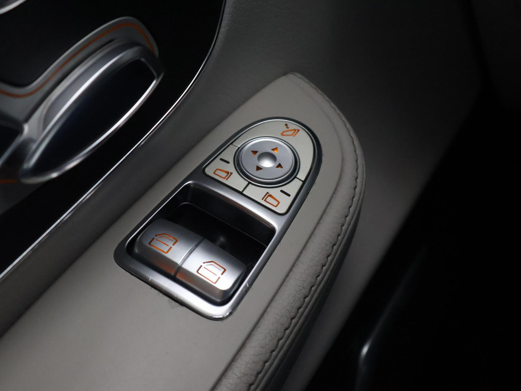 Mercedes-Benz V-Klasse 250d EXTRA LANG DUBBEL CABINE AVANTGARDE BURMESTER 57708206-37.jpg | Autobedrijf Hazet