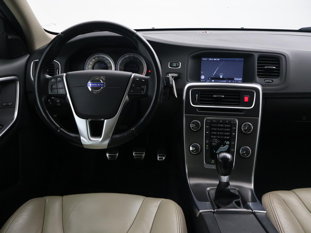 Volvo V60 2.0 D4 163 PK 5-CILINDER SUMMUM + LEDER | XENON 57822723-0.jpg | Autobedrijf Hazet