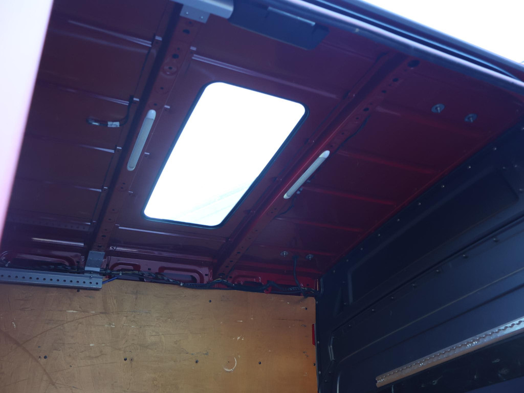 Volkswagen Crafter 2.5 TDI 136 PK AUT. L2H2 + LAADLIFT | RIJPLAAT 57822788-17.jpg | Autobedrijf Hazet