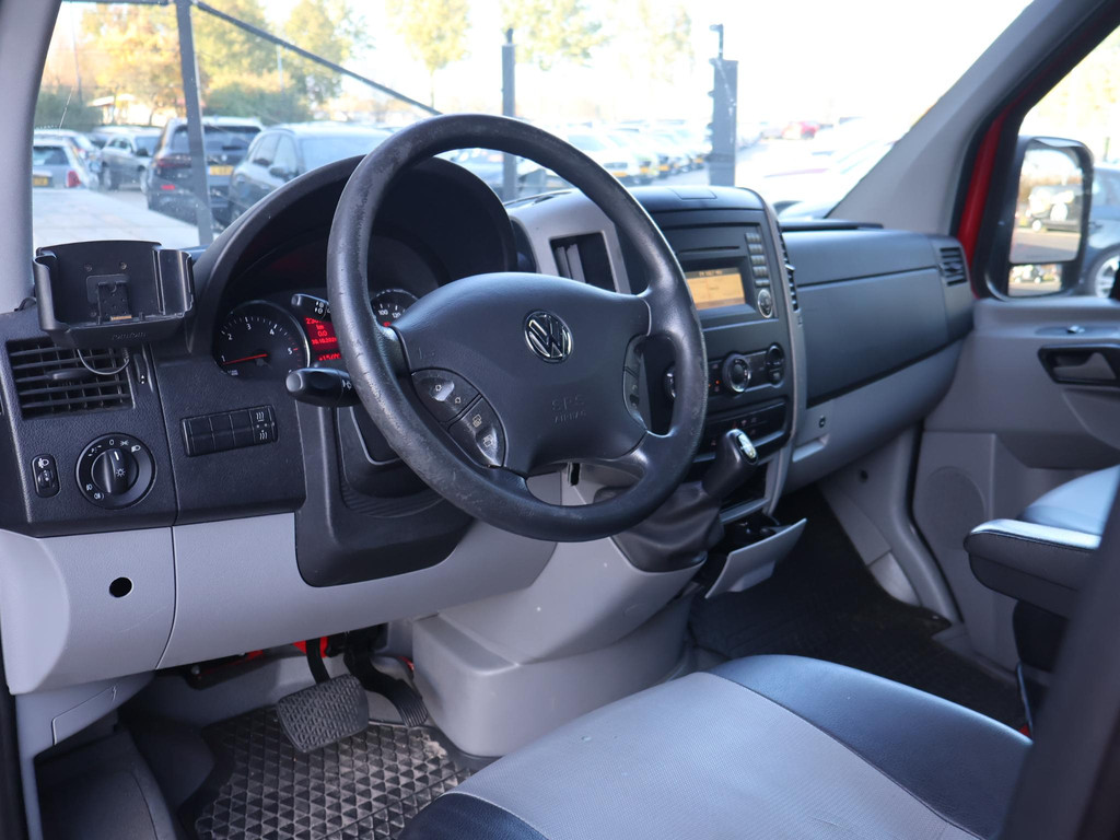Volkswagen Crafter 2.5 TDI 136 PK AUT. L2H2 + LAADLIFT | RIJPLAAT 57822788-23.jpg | Autobedrijf Hazet