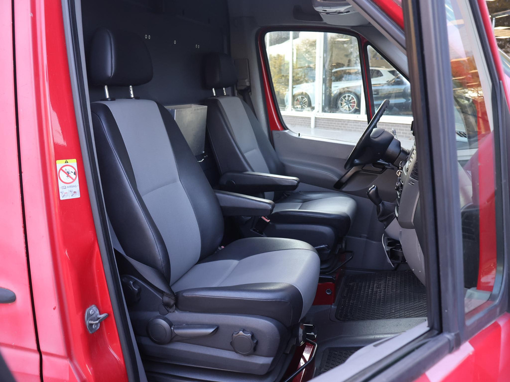 Volkswagen Crafter 2.5 TDI 136 PK AUT. L2H2 + LAADLIFT | RIJPLAAT 57822788-3.jpg | Autobedrijf Hazet
