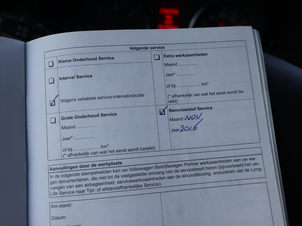 Volkswagen Crafter 2.5 TDI 136 PK AUT. L2H2 + LAADLIFT | RIJPLAAT 57822788-37.jpg | Autobedrijf Hazet